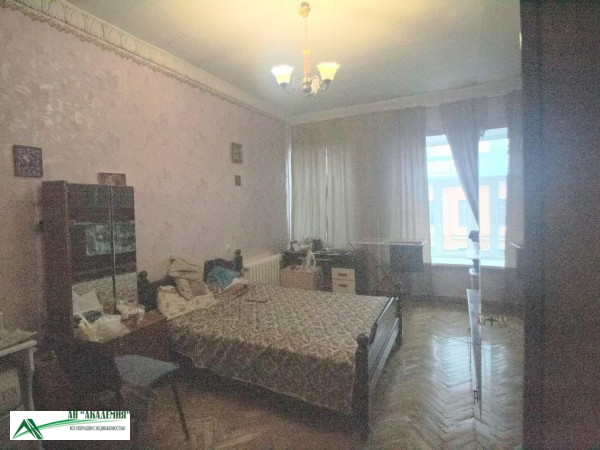 Купить 3-комнатную квартиру Басков пер., 10